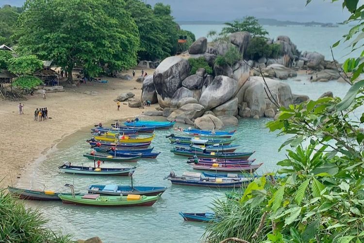 Temukan Surga Tersembunyi di Sungailiat, Bangka: Pantai Indah yang Tak Kalah dari Bali