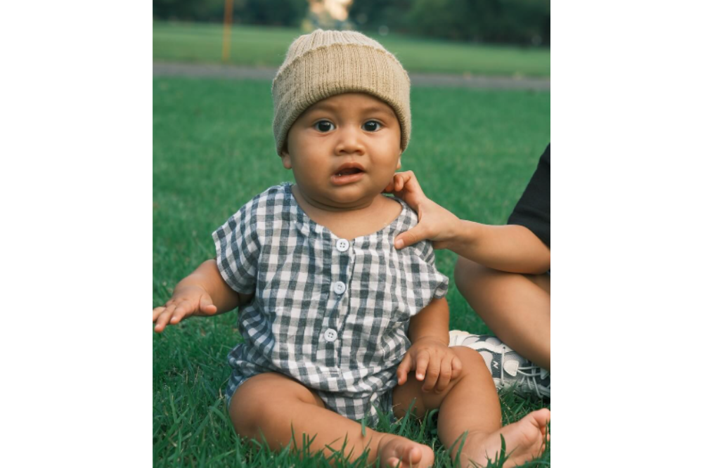 7 Foto Anak Kedua Ira Nandha yang Menggemaskan dalam Berbagai Ekspresi