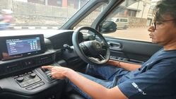 HBC Membuat Pengunjung GIIAS Bandung 2025 Terpukau dengan Honda Step WGN e:HEV, Bukti Program Elektrifikasi