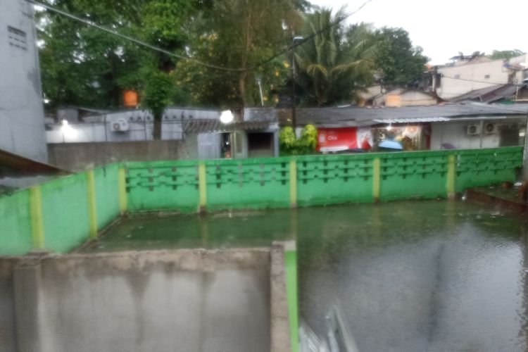 Puluhan Keluarga di Jati Padang Terancam Kehilangan Rumah