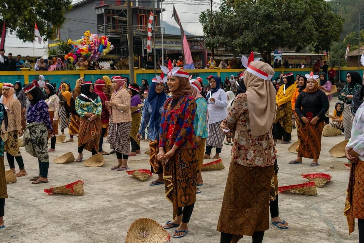 17 Tema Hari Batik Nasional 2025 yang Menarik dan Berkesan