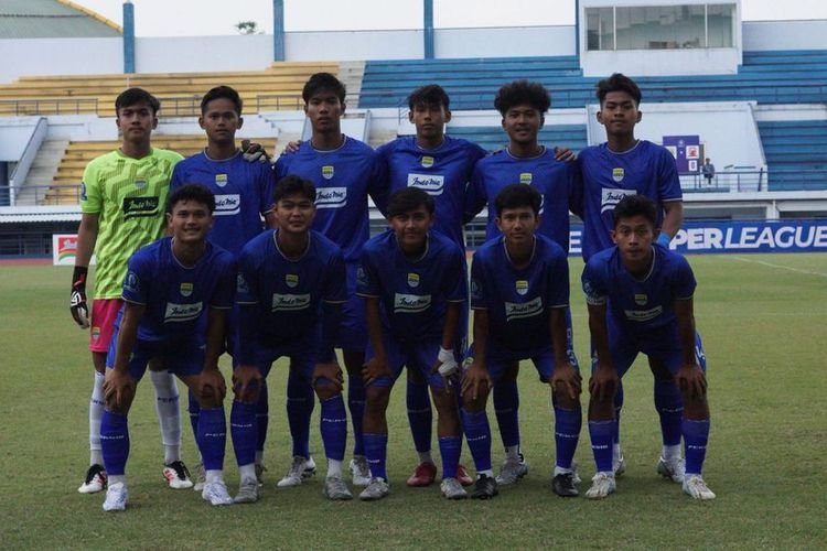 Bojan Hodak Senyum Puas, Tiga Pemain Muda Persib Bercahaya di Laga Perdana Liga Super EPA