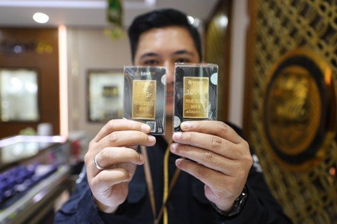 Harga Emas Naik: Antam Tambah Rp 49.000, Galeri24 Lompat Rp 71.000