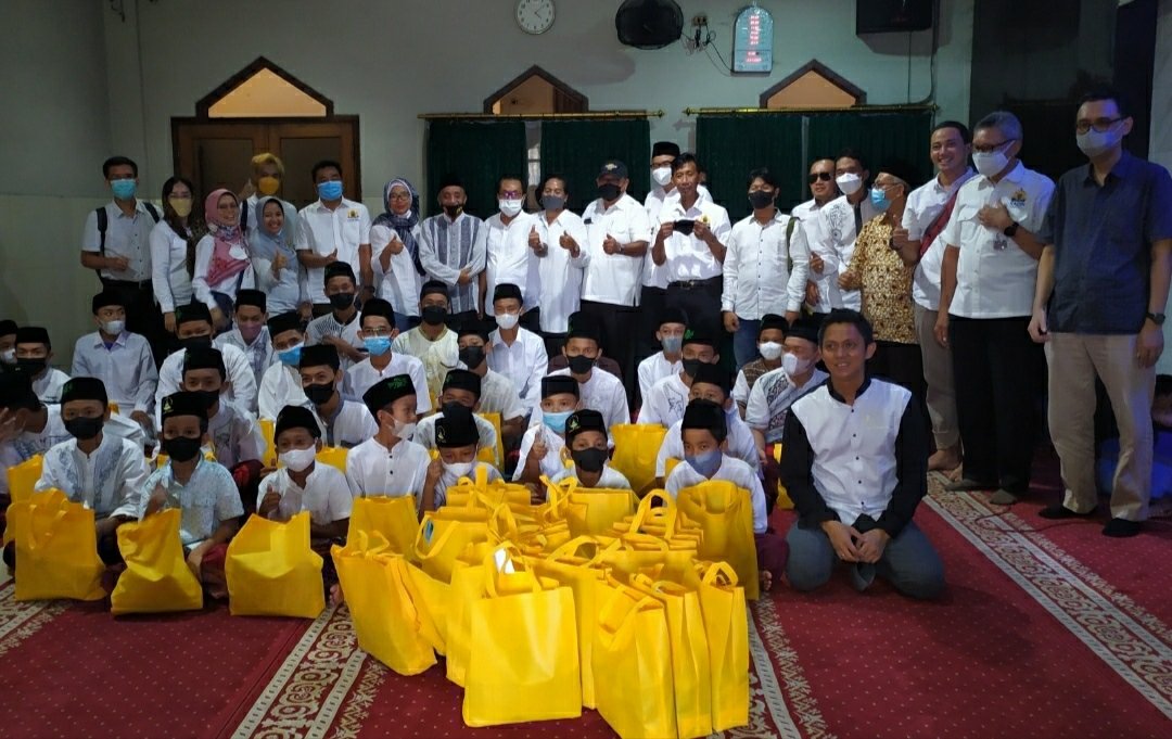 Pondok Pesantren Al Khoziny Roboh, Santri Ikut Bantu Perbaiki Bangunan