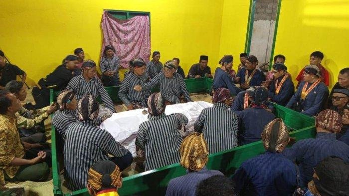 30 Simbol dalam Pembukaan Cupu Panjolo Gunungkidul, Ada Gambar Wayang Narodo