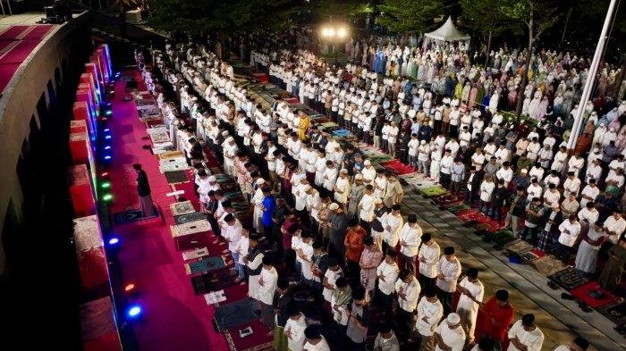 Warkop Subuh Makassar: Spot Nongkrong Favorit Pasca Salat Subuh